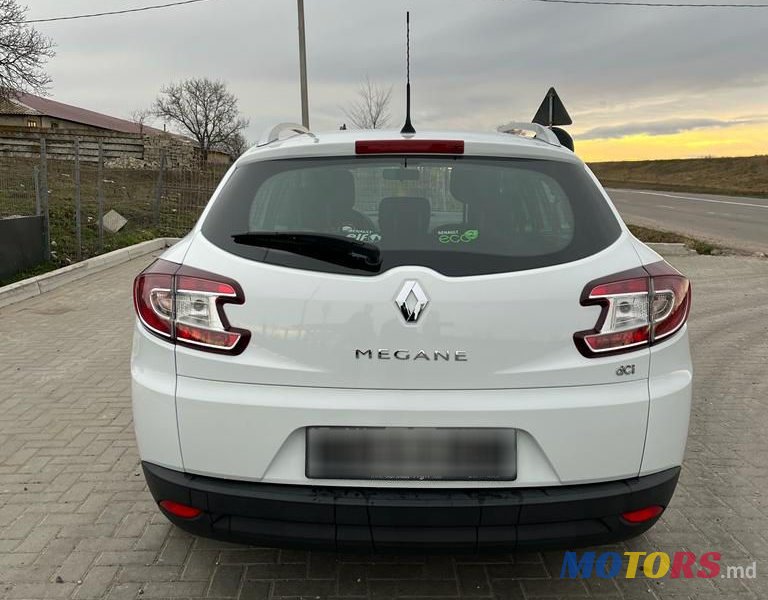 2013' Renault Megane photo #5