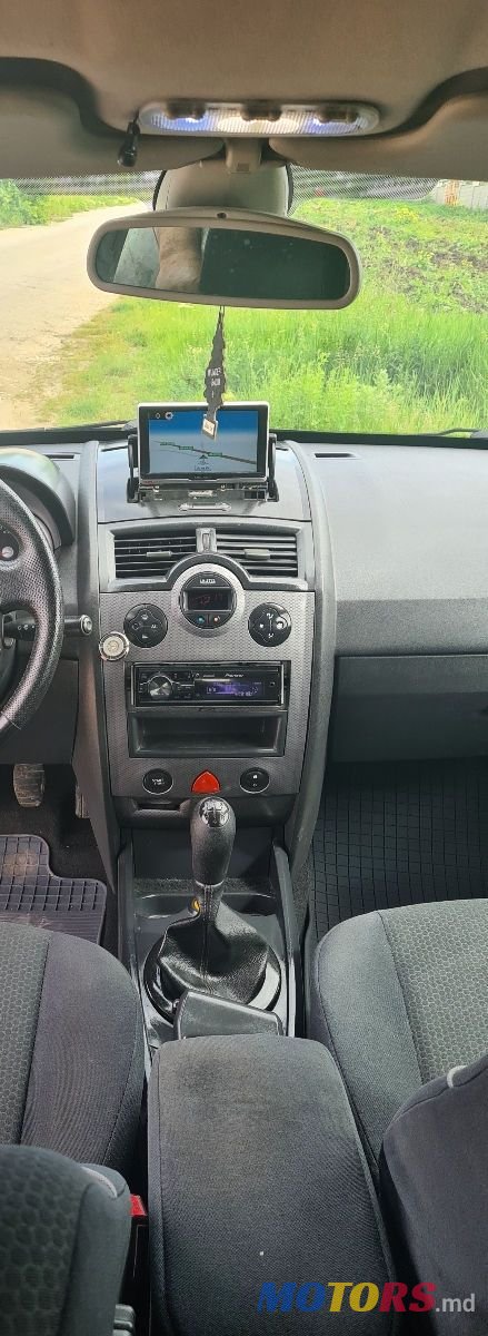 2004' Renault Megane photo #3