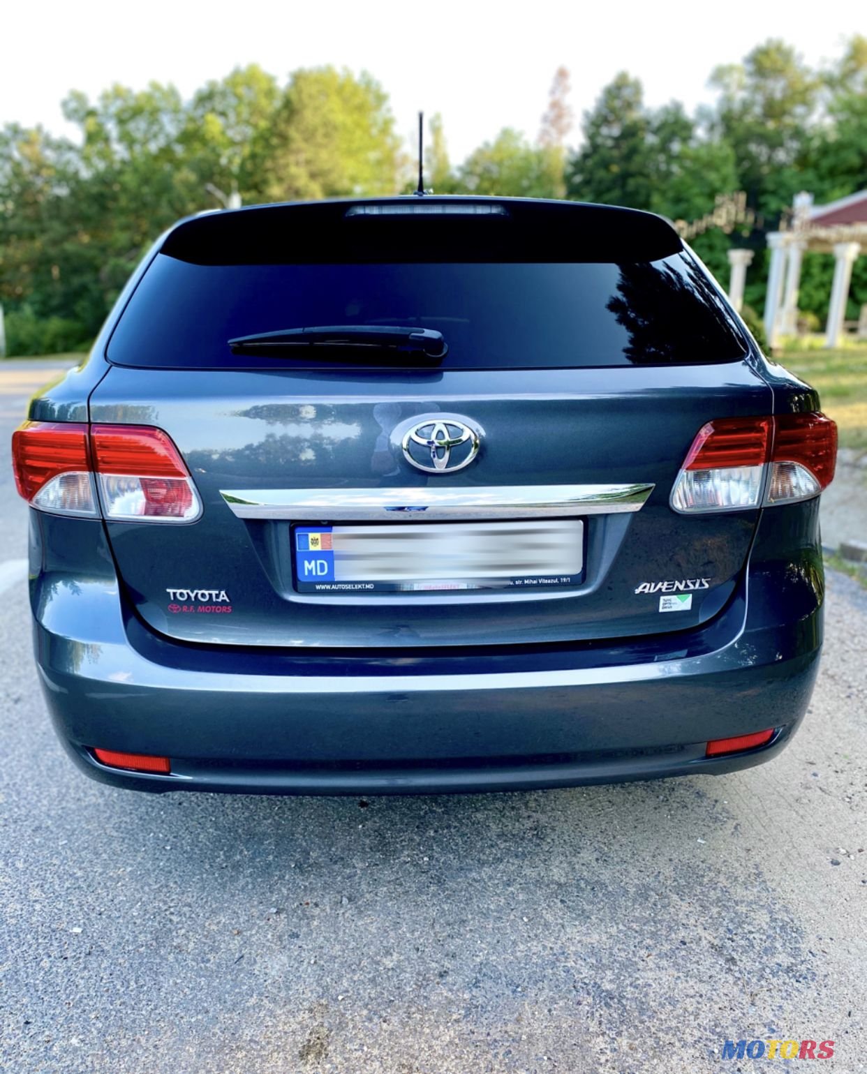 2012' Toyota Avensis photo #2