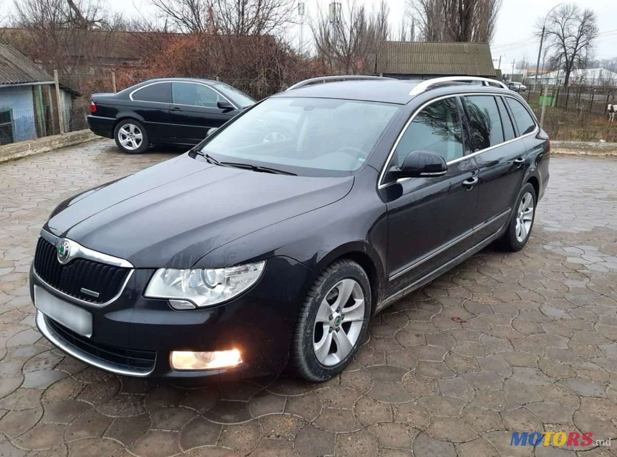 2012' Skoda Superb photo #1