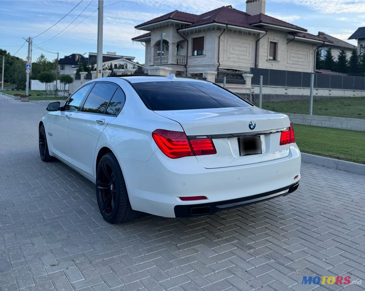 2011' BMW 7 Series photo #3