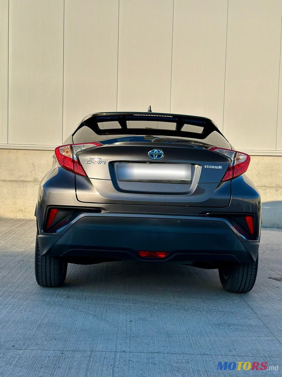 2018' Toyota C-HR photo #4
