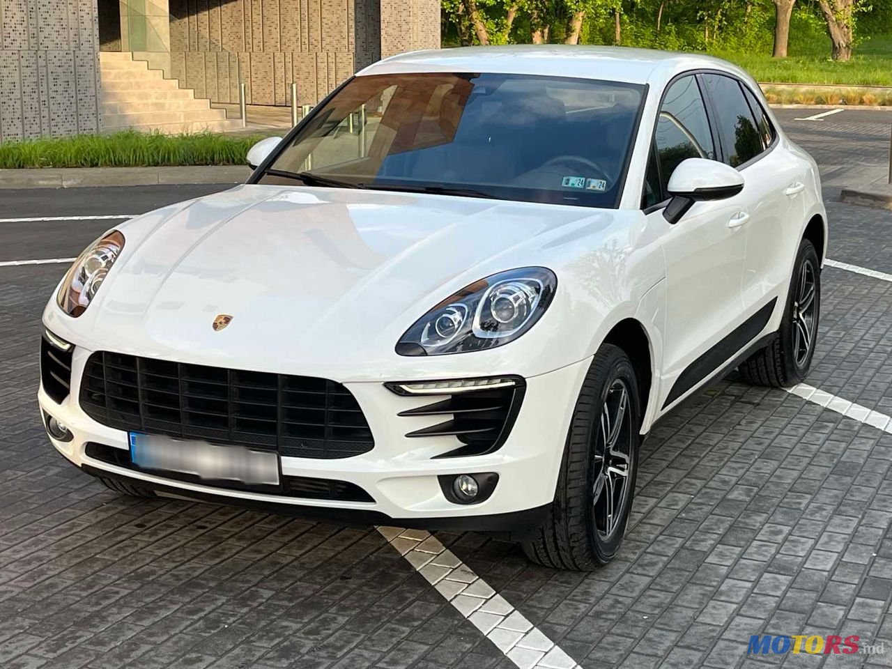 2018' Porsche Macan photo #1