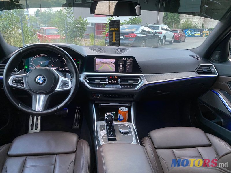 2021' BMW 3 Series photo #3