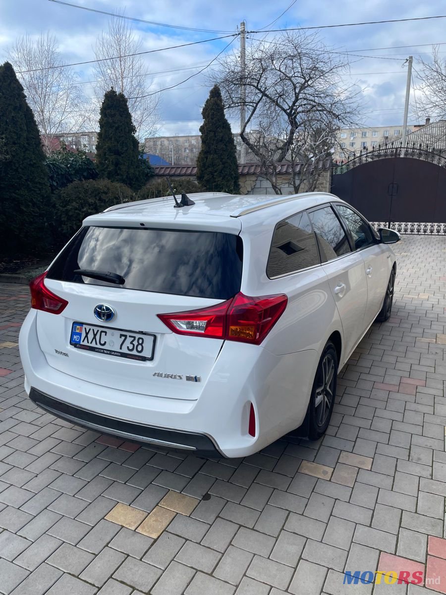 2015' Toyota Auris photo #6