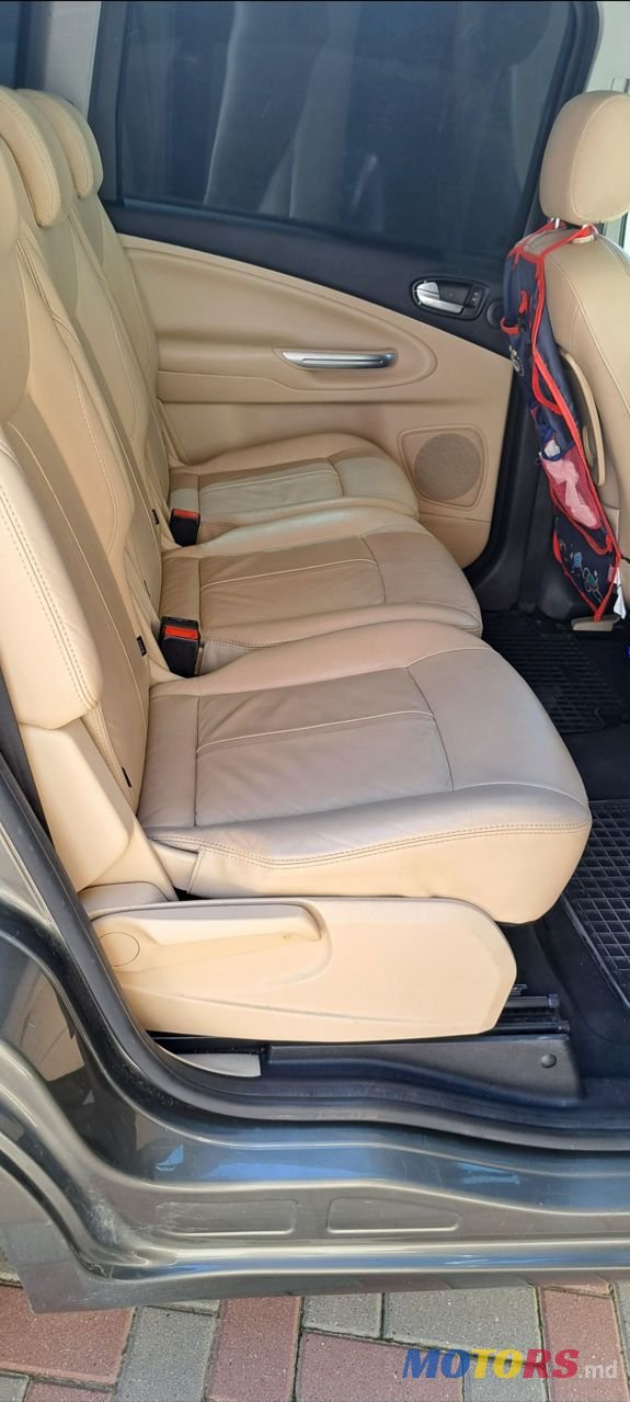 2011' Ford Galaxy photo #4