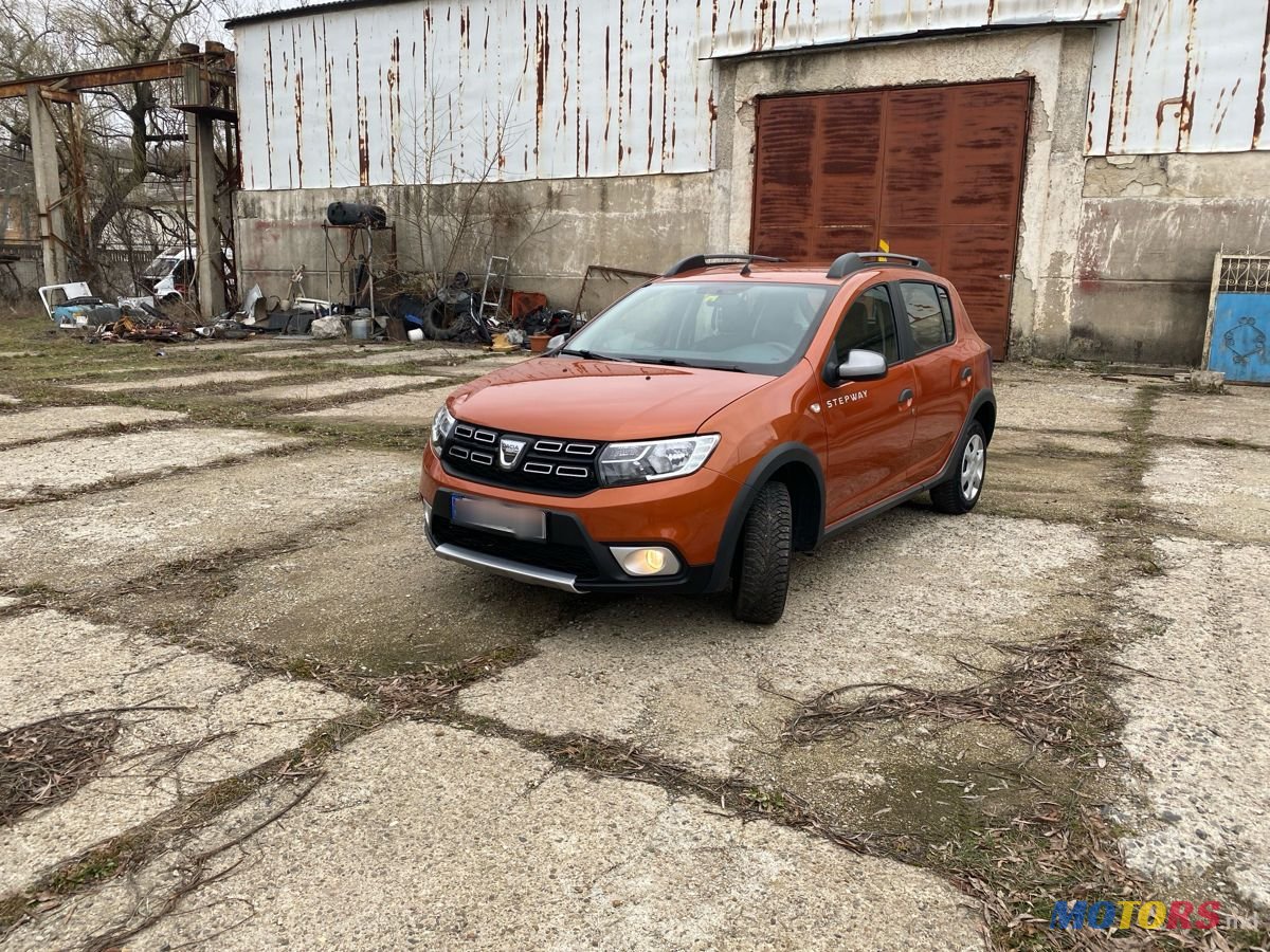 2017' Dacia Sandero Stepway photo #2