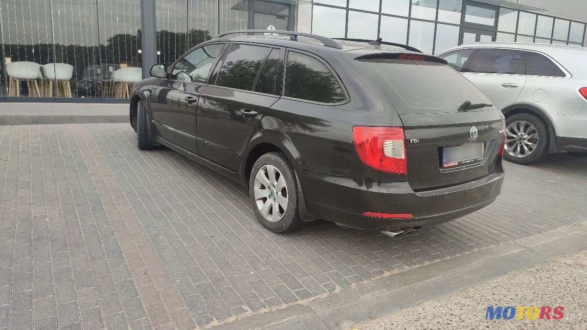 2010' Skoda Superb photo #4