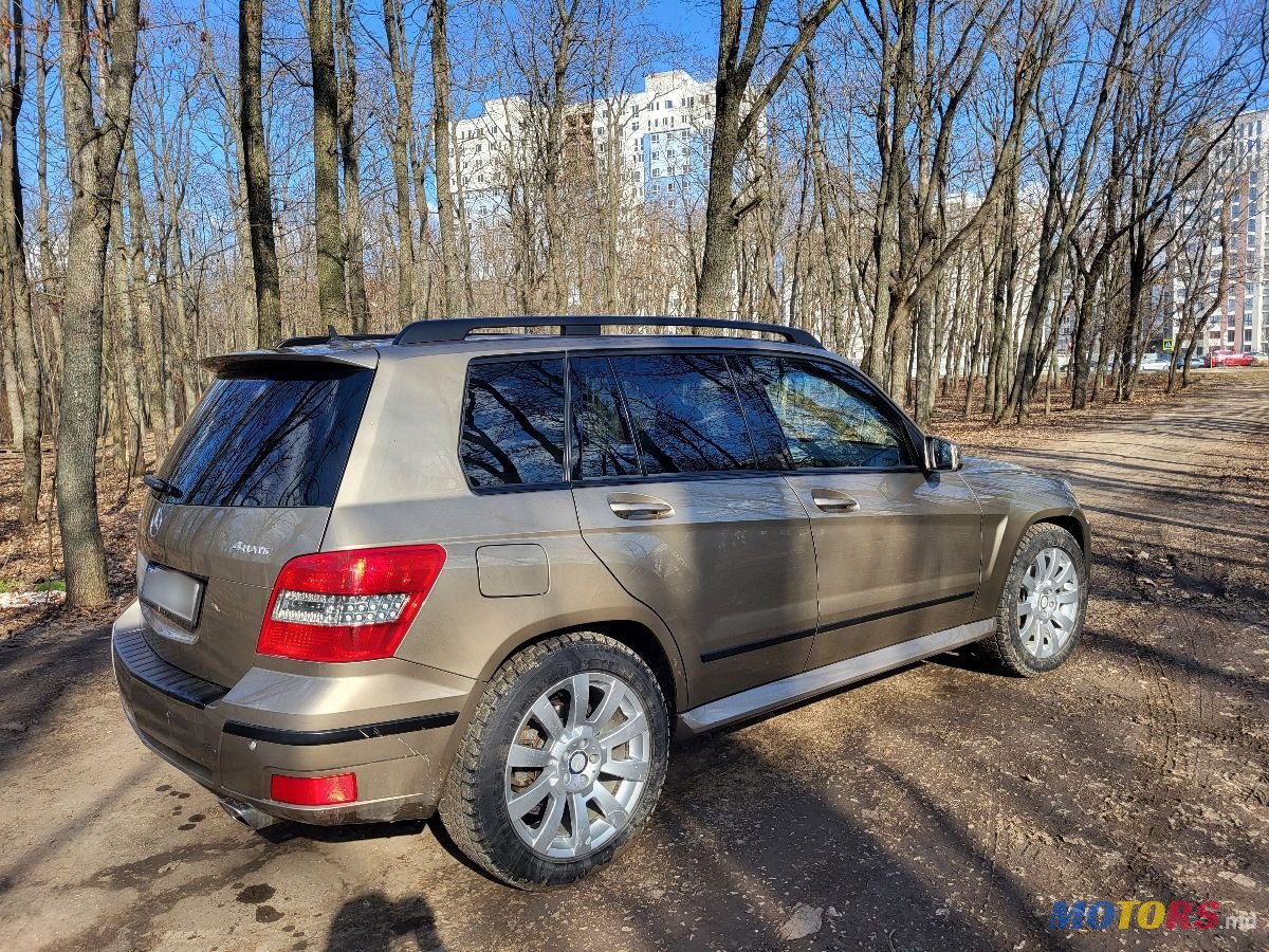 2010' Mercedes-Benz GLK-Class photo #6