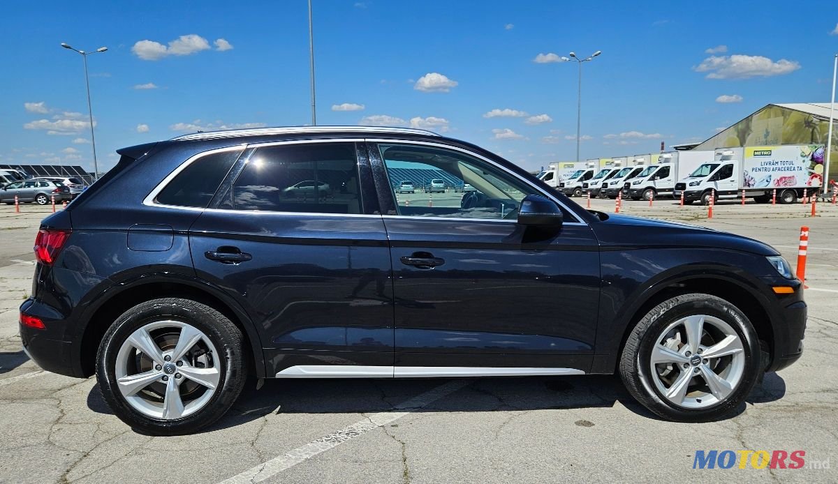 2020' Audi Q5 photo #5