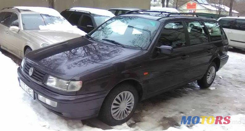 1996' Volkswagen Passat photo #1