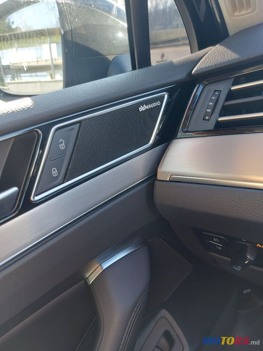 2019' Volkswagen Passat photo #3