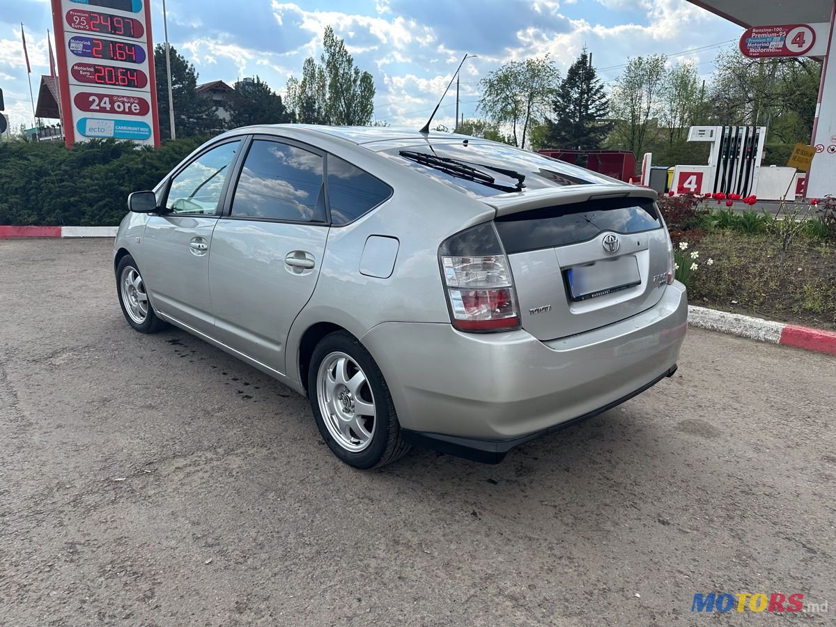 2006' Toyota Prius photo #4