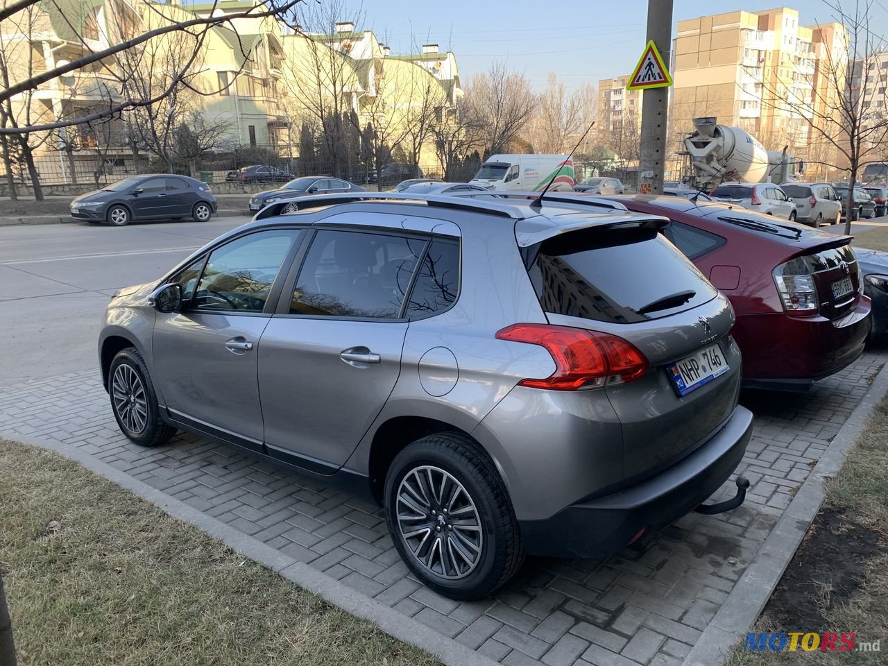 2013' Peugeot 2008 photo #3
