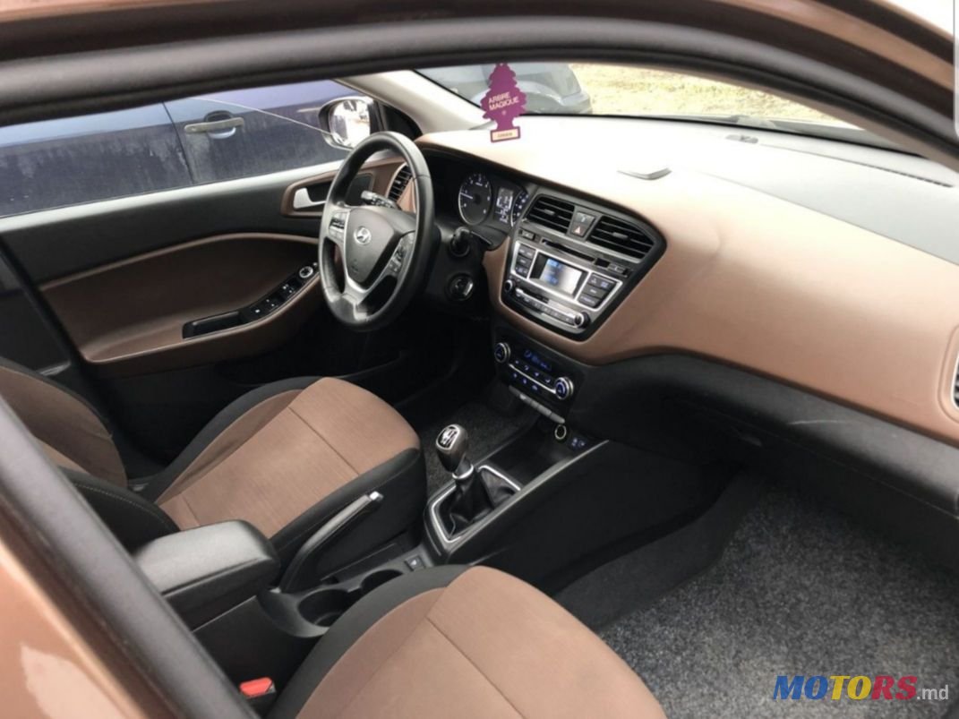 2015' Hyundai i20 photo #3