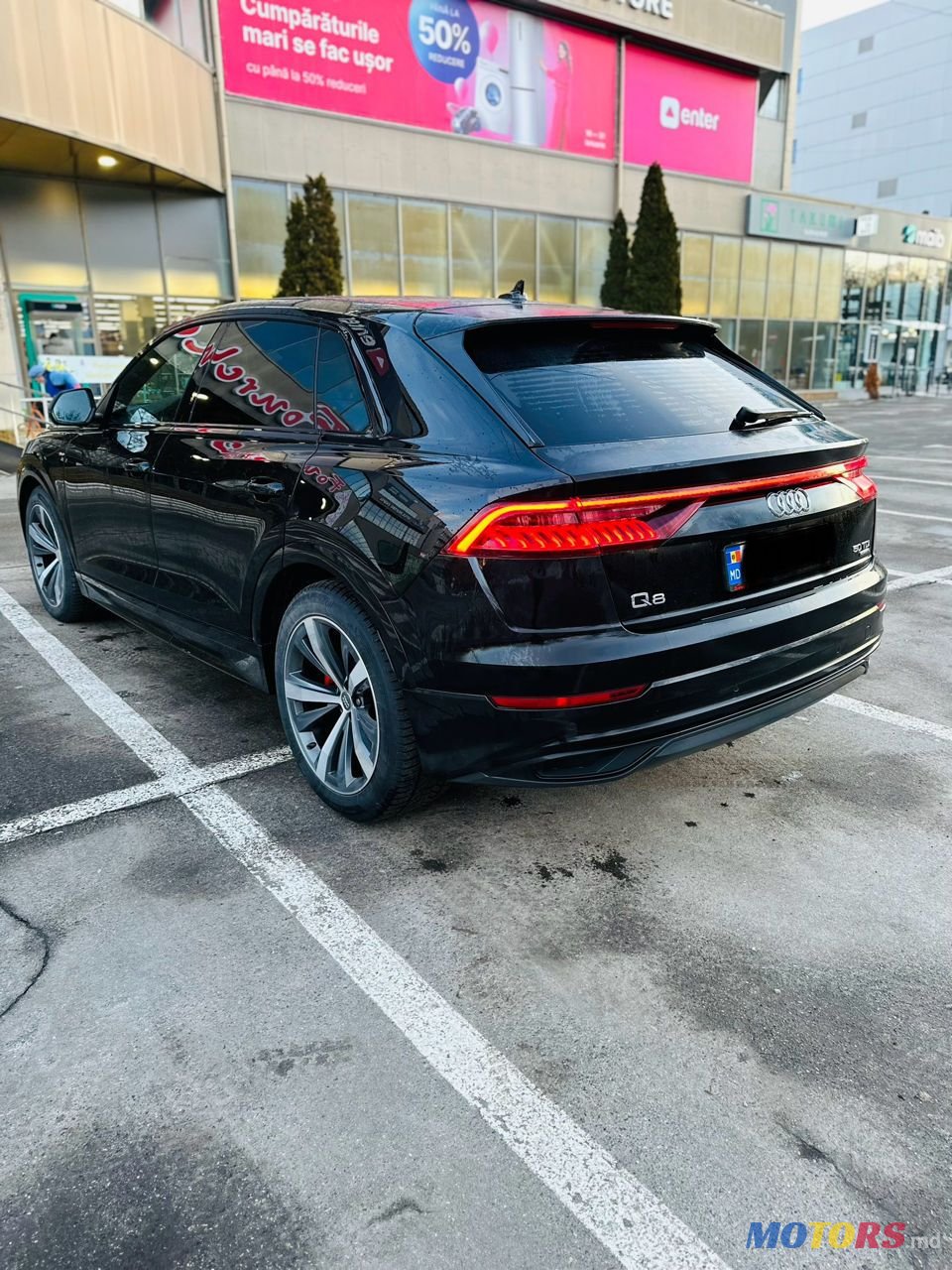 2019' Audi Q8 photo #3