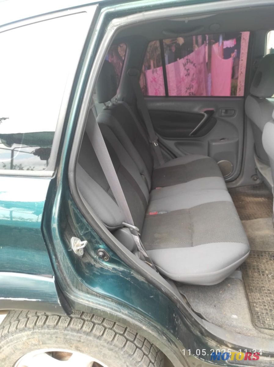 2002' Toyota RAV4 photo #5