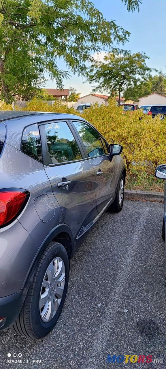 2015' Renault Captur photo #6