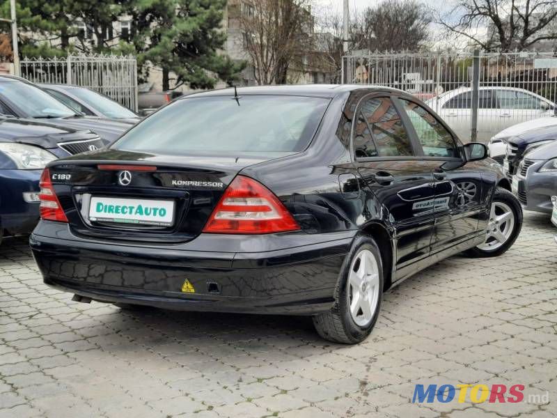 2005' Mercedes-Benz C photo #2