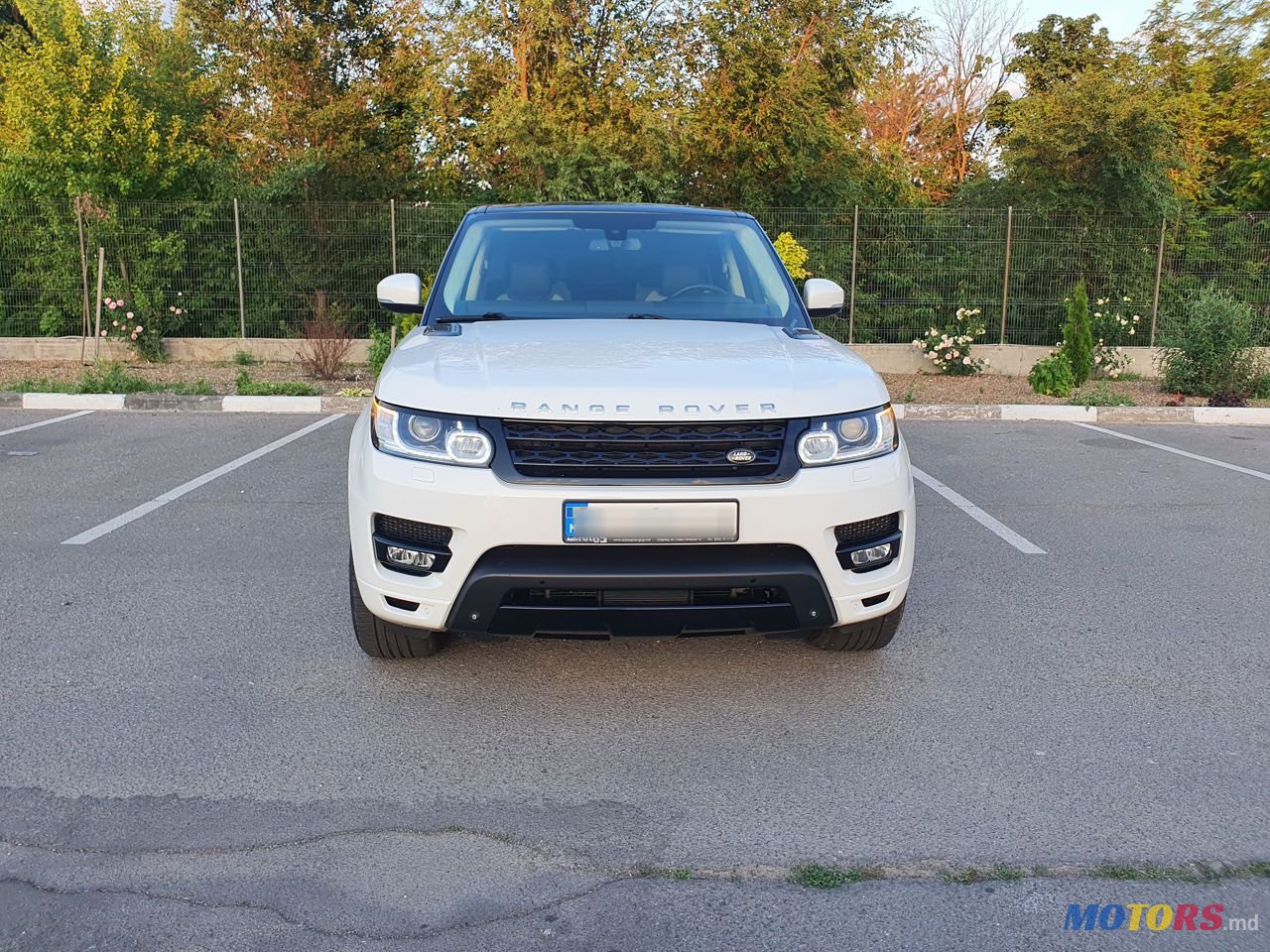 2014' Land Rover Range Rover Sport photo #2