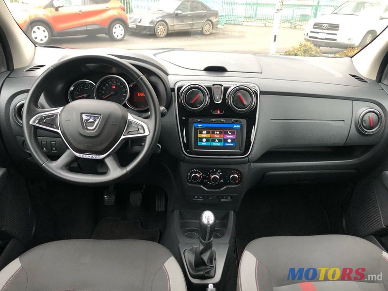 2019' Dacia Lodgy photo #6