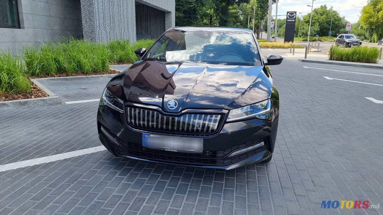 2020' Skoda Superb photo #3