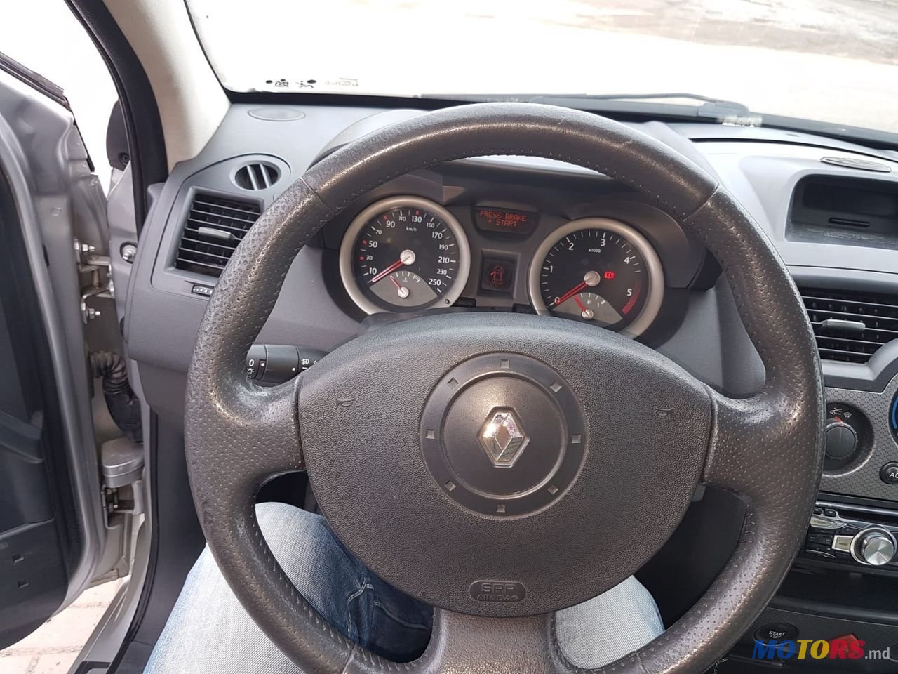 2005' Renault Megane photo #4