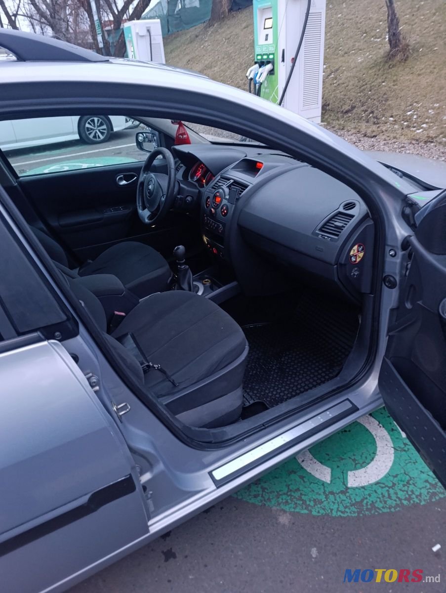 2004' Renault Megane photo #5