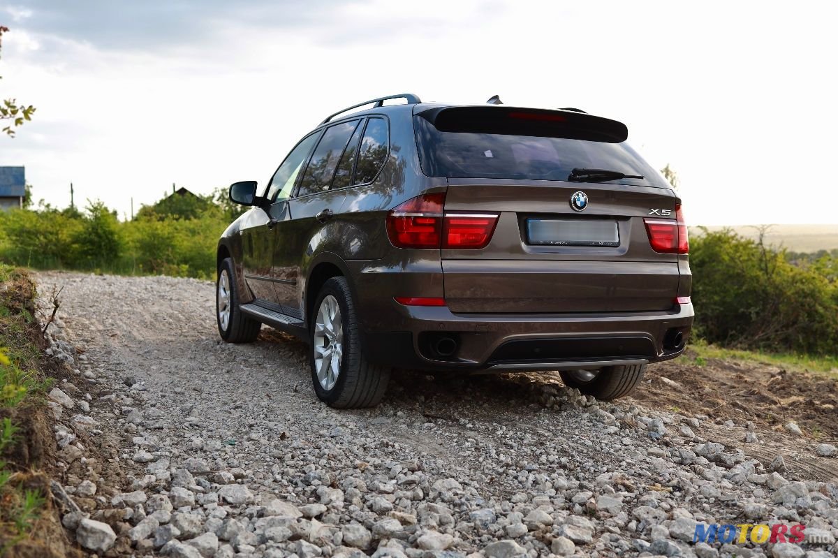 2011' BMW X5 photo #5