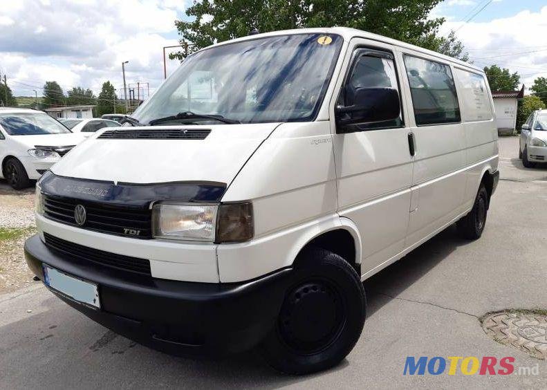 2005' Volkswagen Transporter photo #1