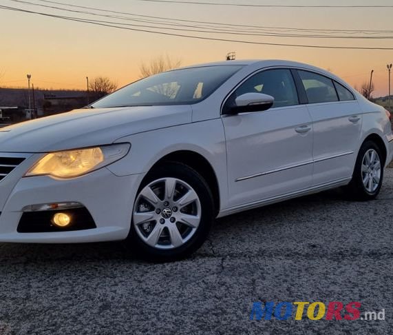 2013' Volkswagen Passat photo #1