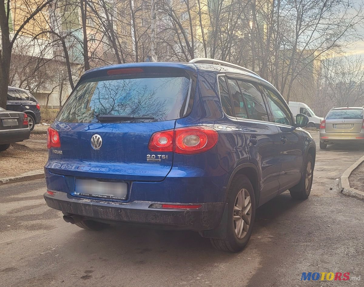 2010' Volkswagen Tiguan photo #5