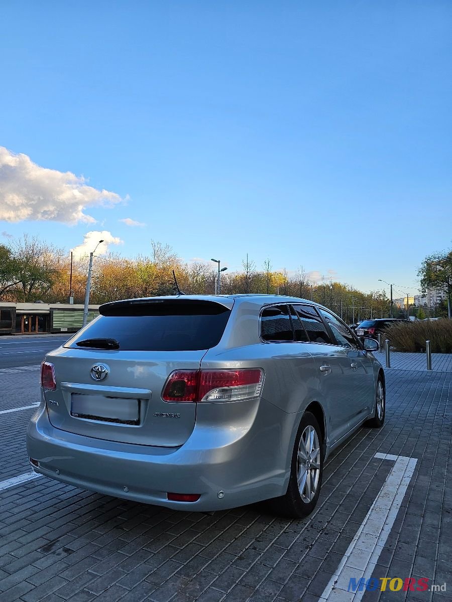 2009' Toyota Avensis photo #5