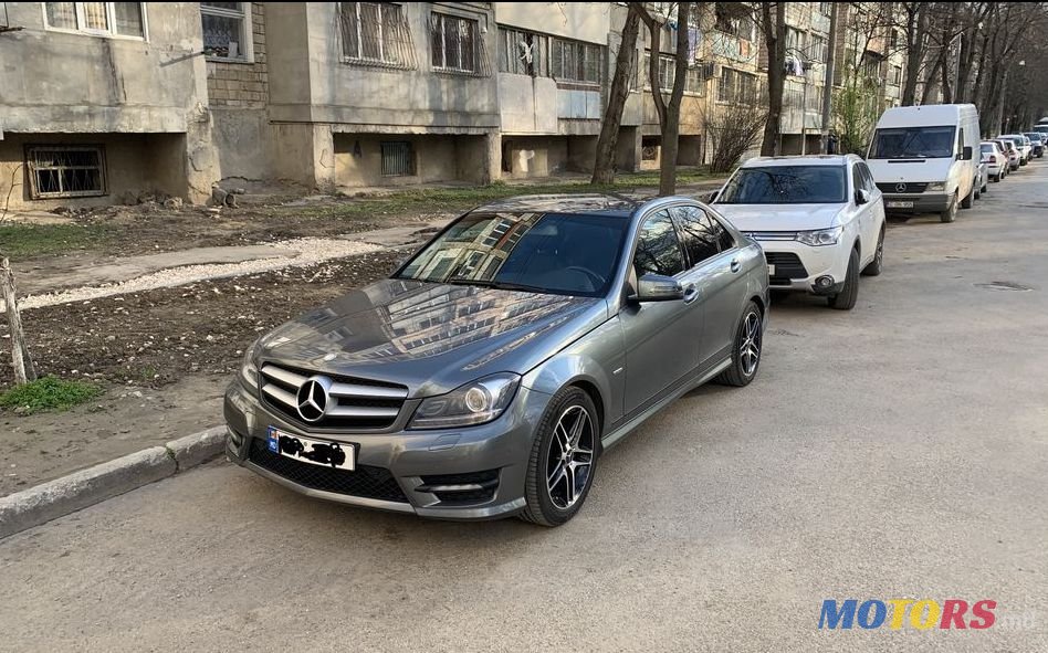 2012' Mercedes-Benz C Класс photo #1