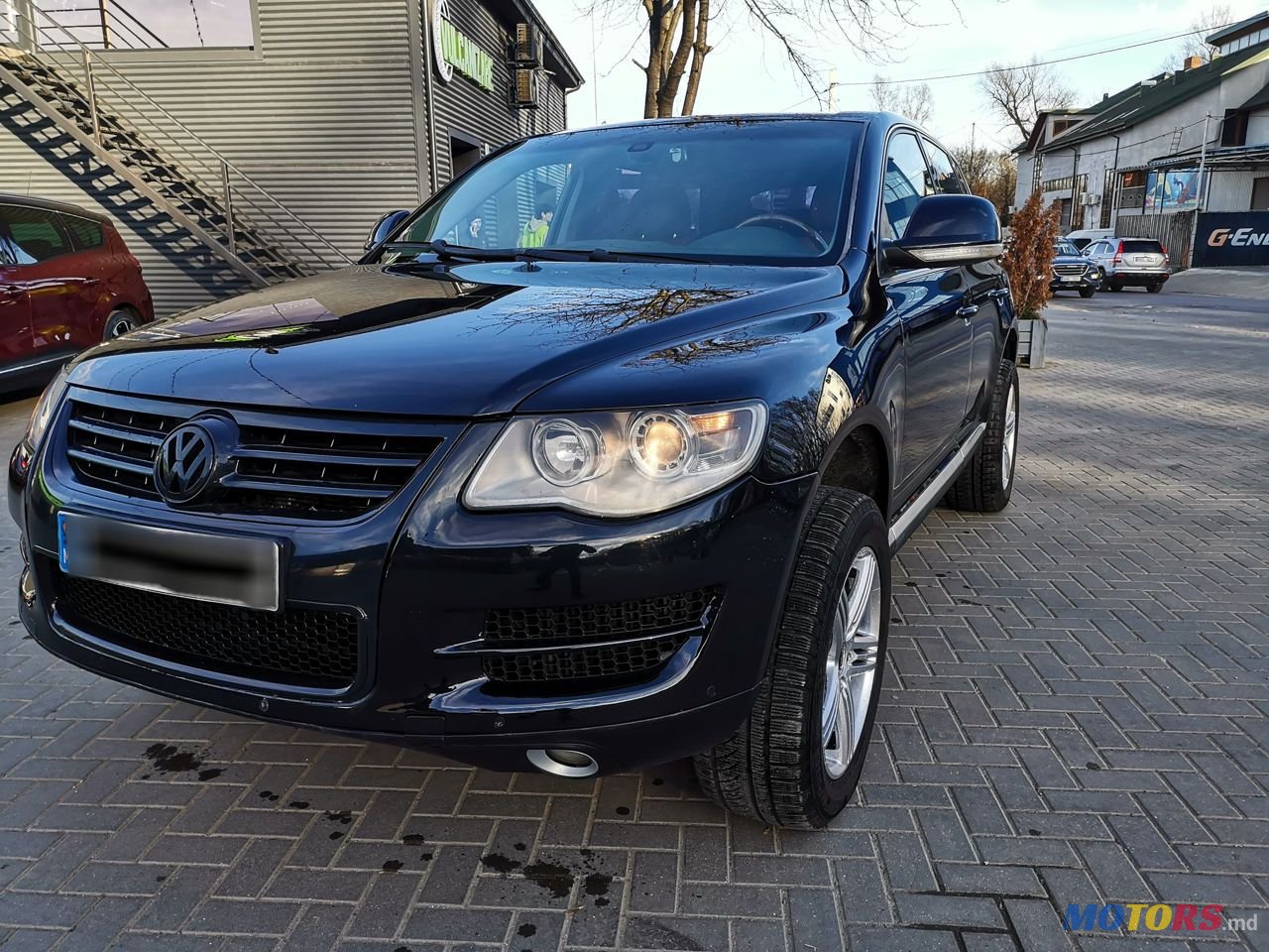 2008' Volkswagen Touareg photo #2