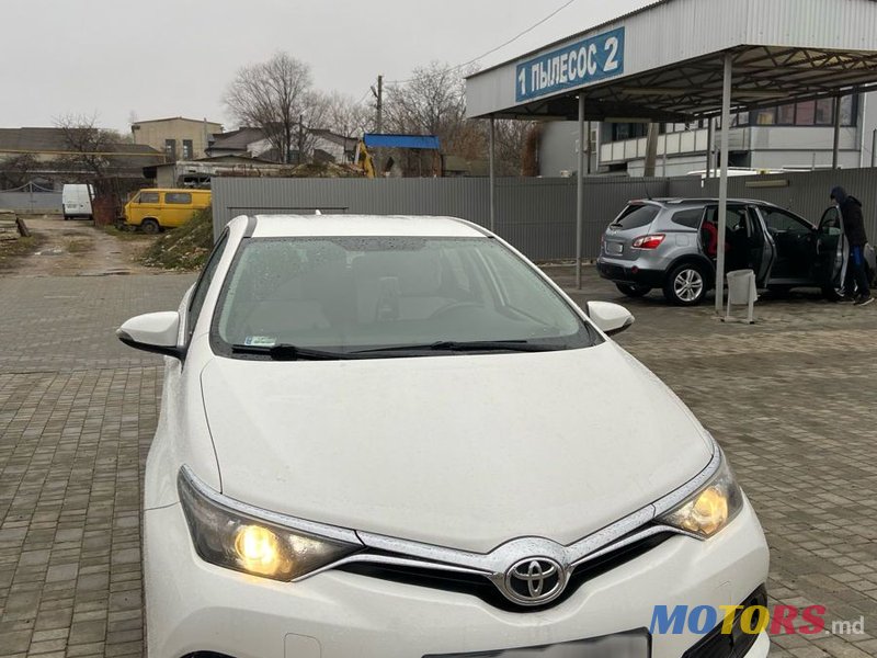 2018' Toyota Auris photo #2