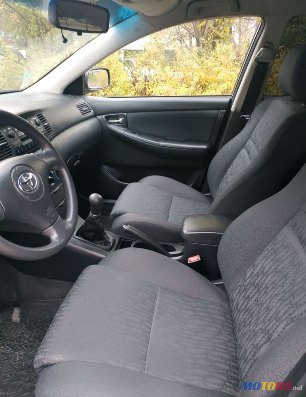 2004' Toyota Corolla photo #5