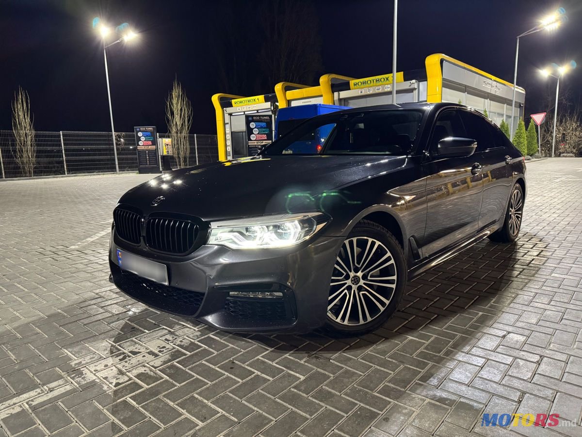 2019' BMW 5 Series photo #1