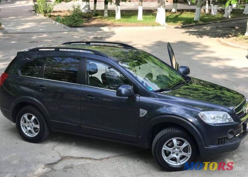 2008' Chevrolet Captiva photo #1