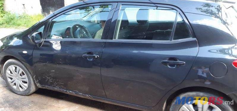 2009' Toyota Auris photo #1