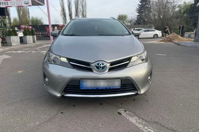 2014' Toyota Auris