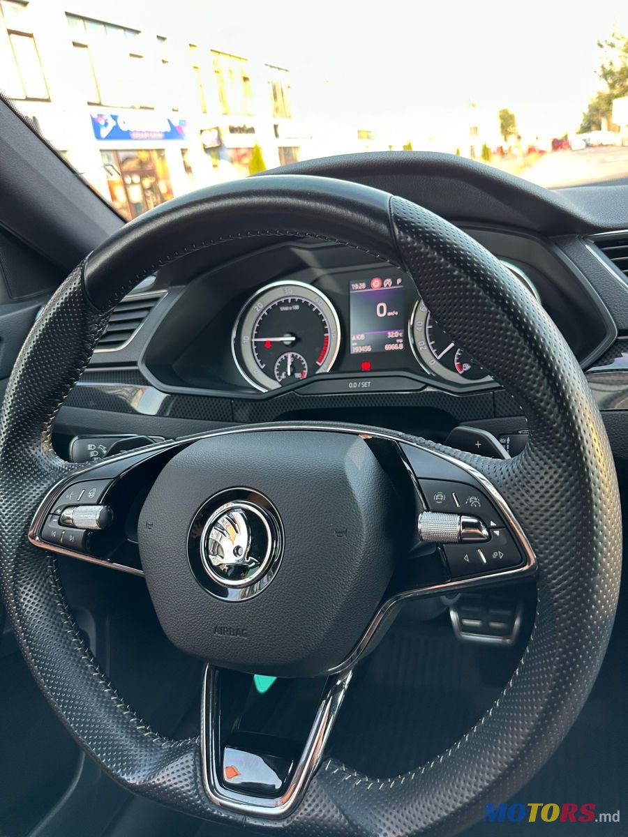 2018' Skoda Superb photo #4
