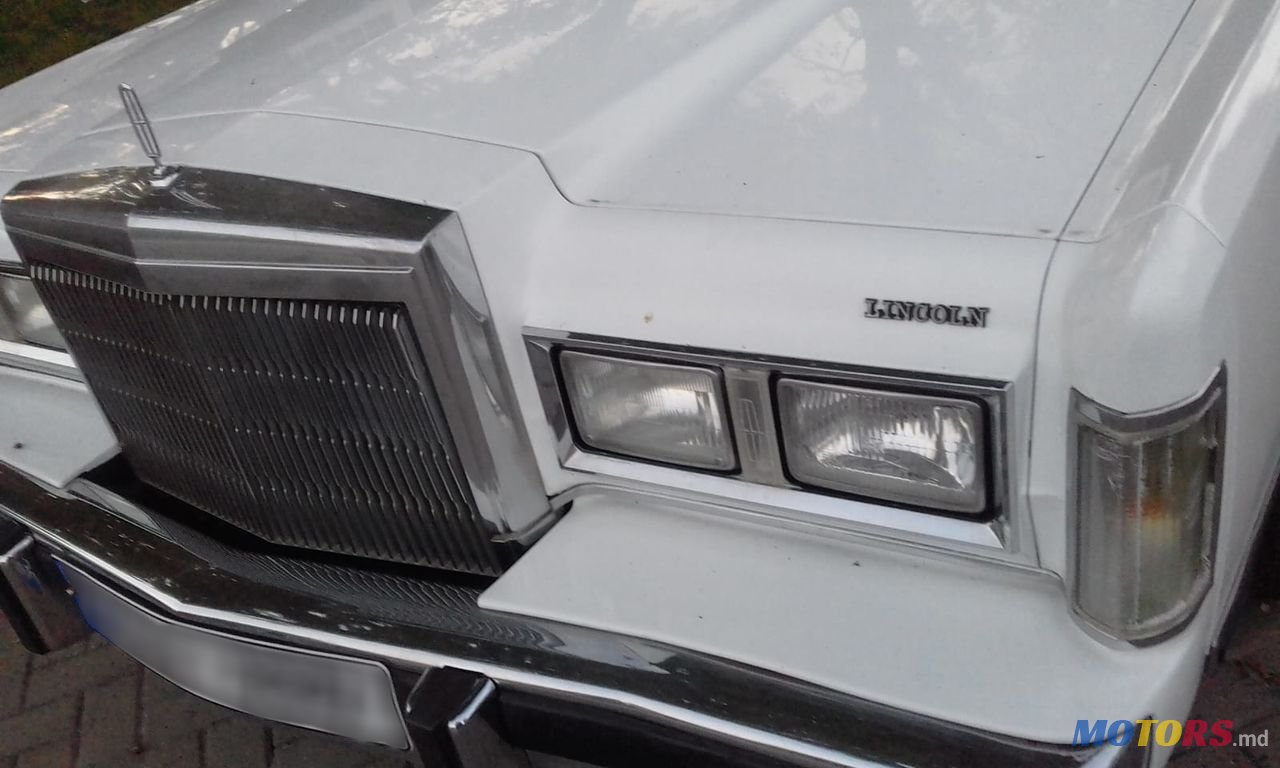 1986' Lincoln Town Car photo #3