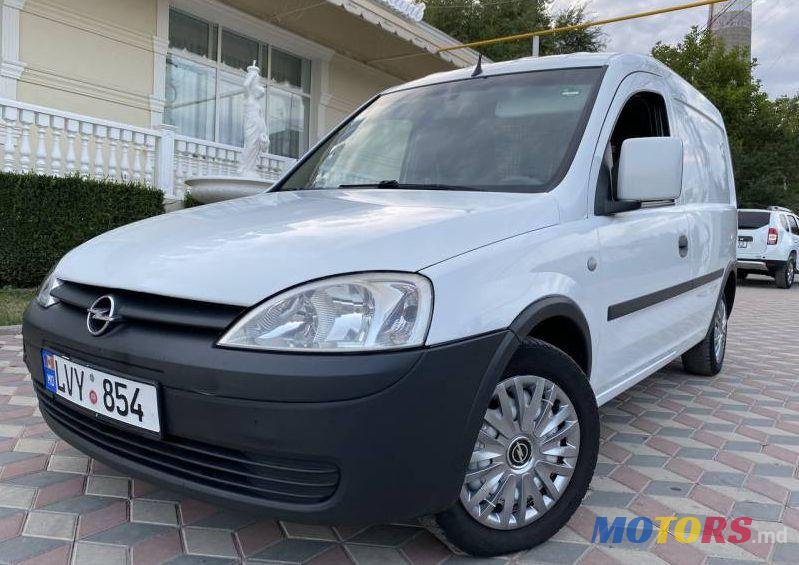 2011' Opel Combo photo #1