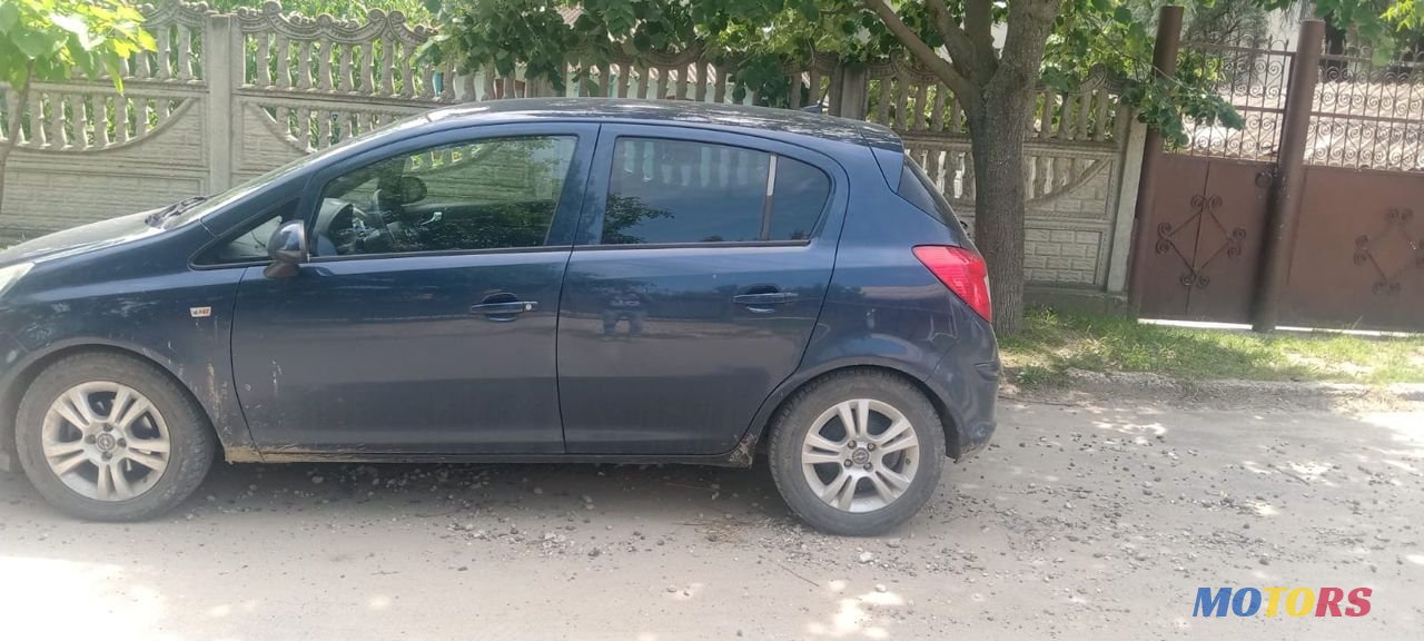 2013' Opel Corsa photo #2