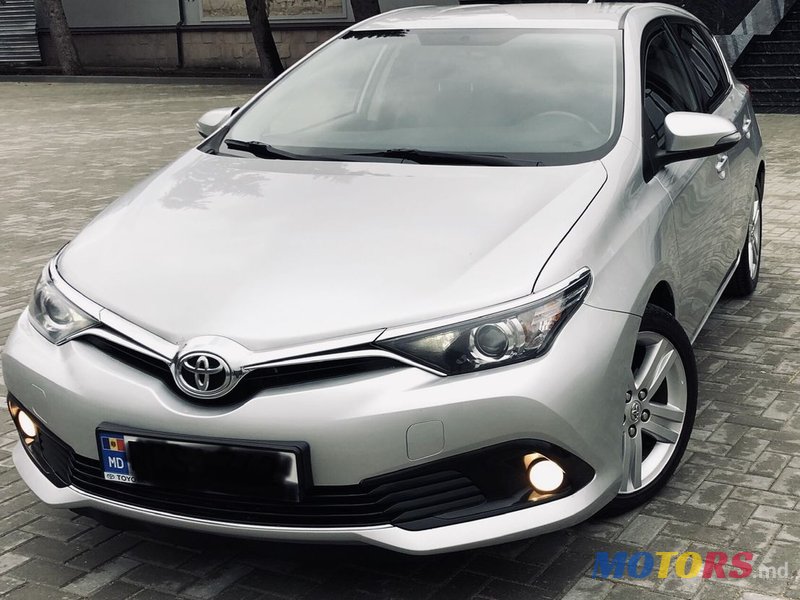 2016' Toyota Auris photo #3