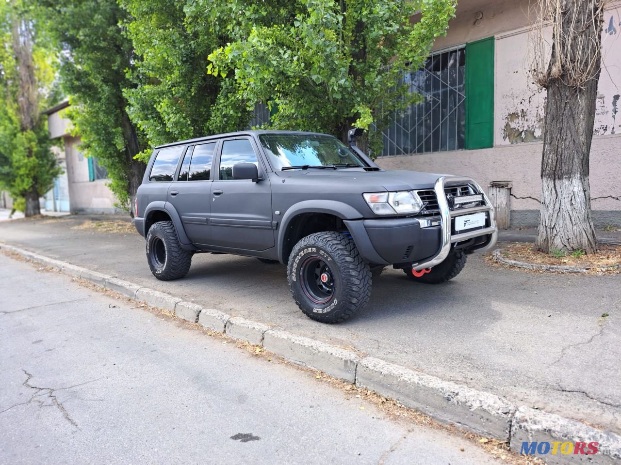 2000' Nissan Patrol photo #3