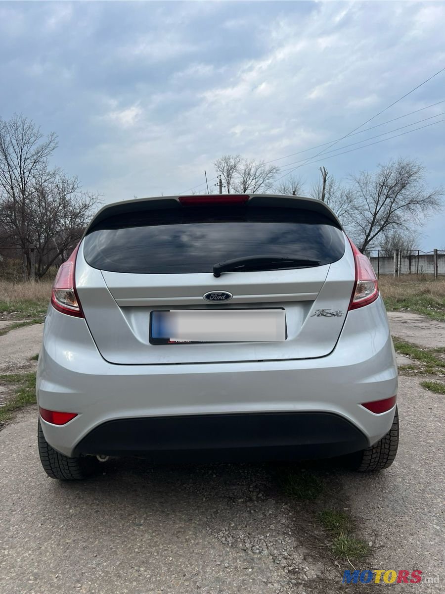 2015' Ford Fiesta photo #3