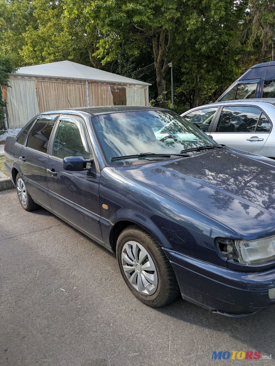 1995' Volkswagen Passat photo #3