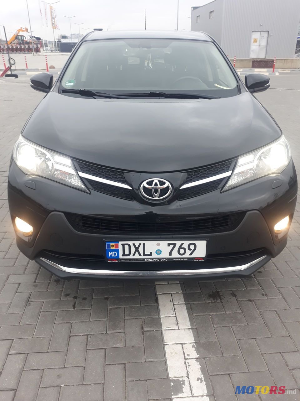 2015' Toyota RAV4 photo #1